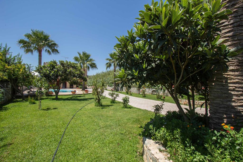 Erodios Villas 1 Gerani  Exterior foto